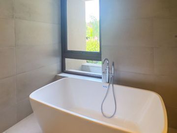 Espectacular Departamento, iluminado en tranquilo sector residencial