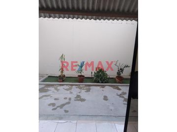 Se Alquila Casa Urb.Lourdes 1Er Piso // ID: 1123245