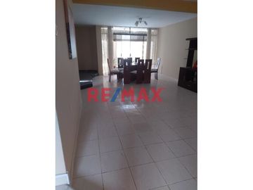Se Alquila Casa Urb.Lourdes 1Er Piso // ID: 1123245