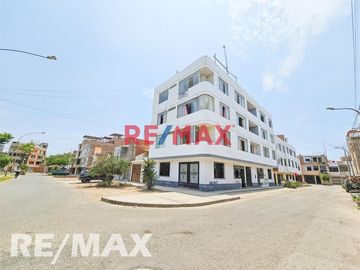 Venta De Departamento Frente A Parque En Zona Exclusiva De Vipol De Naranjal - San Martin De Porres