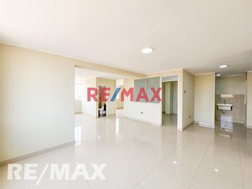 Venta De Departamento Frente A Parque En Zona Exclusiva De Vipol De Naranjal - San Martin De Porres