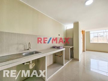 Venta De Departamento Frente A Parque En Zona Exclusiva De Vipol De Naranjal - San Martin De Porres