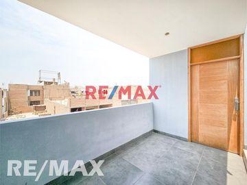 Venta De Departamento Frente A Parque En Zona Exclusiva De Vipol De Naranjal - San Martin De Porres
