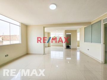 Venta De Departamento Frente A Parque En Zona Exclusiva De Vipol De Naranjal - San Martin De Porres