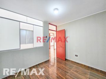 Venta De Departamento Frente A Parque En Zona Exclusiva De Vipol De Naranjal - San Martin De Porres