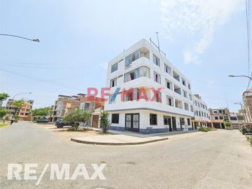 Venta De Departamento Frente A Parque En Zona Exclusiva De Vipol De Naranjal - San Martin De Porres