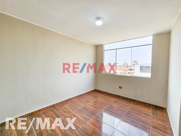 Venta De Departamento Frente A Parque En Zona Exclusiva De Vipol De Naranjal - San Martin De Porres