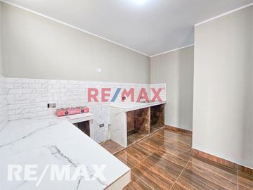 Venta De Departamento Frente A Parque En Zona Exclusiva De Vipol De Naranjal - San Martin De Porres