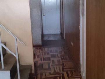 Venta de casa de tres pisos