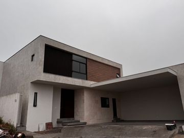 Casa en VENTA, Santiago NL