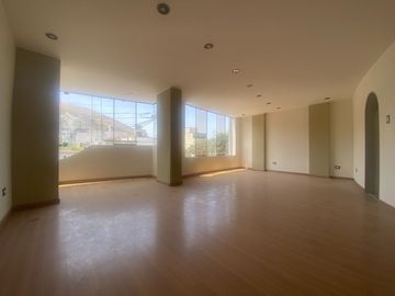VENDO AMPLIO DEPARTAMENTO PRIMER PISO ELEVADO REMODELADO CASUARINAS SUR