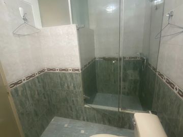 VENDO AMPLIO DEPARTAMENTO PRIMER PISO ELEVADO REMODELADO CASUARINAS SUR