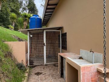 HERMOSA PROPIEDAD PARA VACACIONES O TURISMO DE VENTA, Sector Zumbahuayco C1443