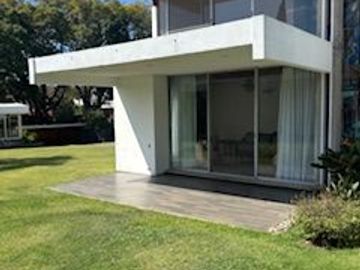 EN VENTA PRECIOSA CASA EN LA COL. REFORMA (ZONA DORADA) EN CUERNAVACA MOR. 1,430 M2 DE TERRENO, 650 M2 DE CONSTRUCCIÓN
