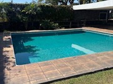 EN VENTA PRECIOSA CASA EN LA COL. REFORMA (ZONA DORADA) EN CUERNAVACA MOR. 1,430 M2 DE TERRENO, 650 M2 DE CONSTRUCCIÓN