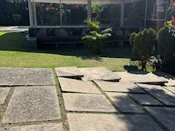 EN VENTA PRECIOSA CASA EN LA COL. REFORMA (ZONA DORADA) EN CUERNAVACA MOR. 1,430 M2 DE TERRENO, 650 M2 DE CONSTRUCCIÓN