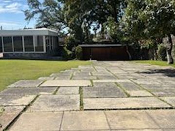 EN VENTA PRECIOSA CASA EN LA COL. REFORMA (ZONA DORADA) EN CUERNAVACA MOR. 1,430 M2 DE TERRENO, 650 M2 DE CONSTRUCCIÓN