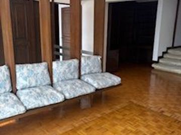 EN VENTA PRECIOSA CASA EN LA COL. REFORMA (ZONA DORADA) EN CUERNAVACA MOR. 1,430 M2 DE TERRENO, 650 M2 DE CONSTRUCCIÓN