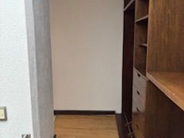 EN VENTA PRECIOSA CASA EN LA COL. REFORMA (ZONA DORADA) EN CUERNAVACA MOR. 1,430 M2 DE TERRENO, 650 M2 DE CONSTRUCCIÓN