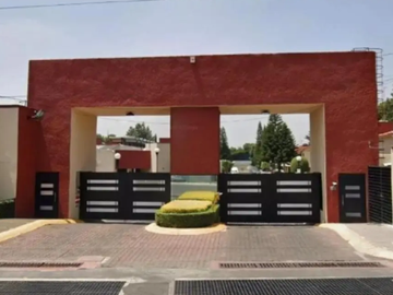 CASA EN REMATE  DENTRO DE FRACCIONAMIENTO EN COYOACAN