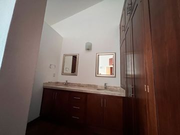 Casa Amueblada en Renta Mayorazgo La Rioja