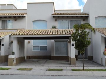 Casa Amueblada en Renta Cerca de Puerto Interior