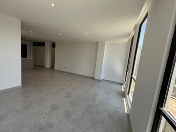 Amplio departamento en venta - Puente 2 Valle de los Chillos