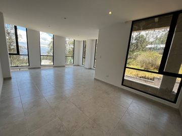 Amplio departamento en venta - Puente 2 Valle de los Chillos