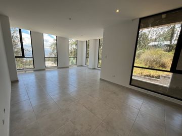 Amplio departamento en venta - Puente 2 Valle de los Chillos