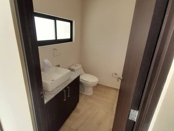 Exclusivas casas en venta en Lerma, PARQUE INDUSTRIAL - $2,250,000 APTO CREDITOS