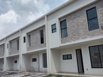 Exclusivas casas en venta en Lerma, PARQUE INDUSTRIAL - $2,250,000 APTO CREDITOS