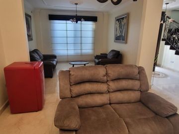 Venta de casa en Samborondon km 4.5 Guayaquil Ecuador cerca UEES, Plaza Batan