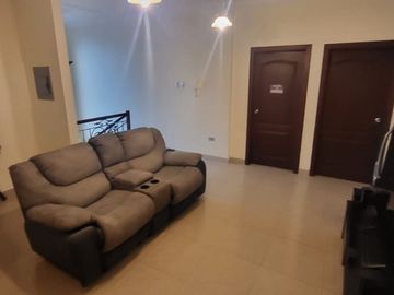 Venta de casa en Samborondon km 4.5 Guayaquil Ecuador cerca UEES, Plaza Batan