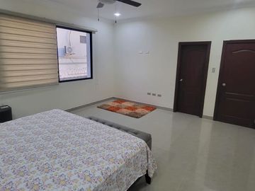 Venta de casa en Samborondon km 4.5 Guayaquil Ecuador cerca UEES, Plaza Batan