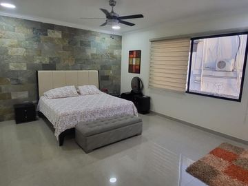 Venta de casa en Samborondon km 4.5 Guayaquil Ecuador cerca UEES, Plaza Batan