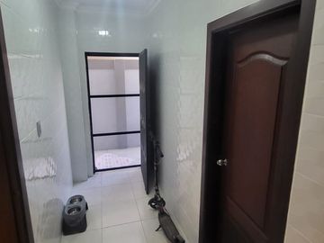 Venta de casa en Samborondon km 4.5 Guayaquil Ecuador cerca UEES, Plaza Batan