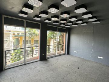 294SQM BLDG; MANALAC STREET, POBLACION - MAKATI CITY - FOR SALE