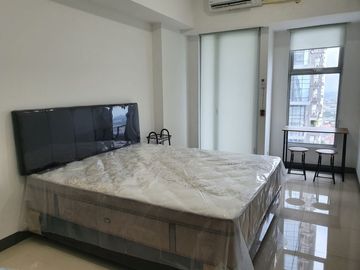 SEWA TAHUNAN MURAH POL BENSON TOWER STUDIO APARTEMEN SEMI FURNISHED 27m2