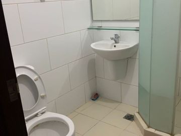 SEWA TAHUNAN WATERPLACE RESIDENCE TOWER B 2BR FURNISHED LANTAI TINGGI 56m2