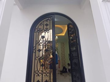 Sell ​​House in Gandaria South Jakarta Near KRL On the side of Gandaria road