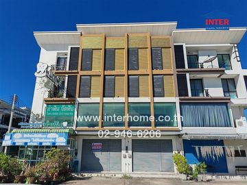 Commercial building 4.5 floors 21.3 sq.w. D complex near Thai Panich Bank, Pinthong Industrial Estate, Expressway No. 7, Motorway, Chao Phraya Surasak