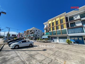 Commercial building 4.5 floors 21.3 sq.w. D complex near Thai Panich Bank, Pinthong Industrial Estate, Expressway No. 7, Motorway, Chao Phraya Surasak