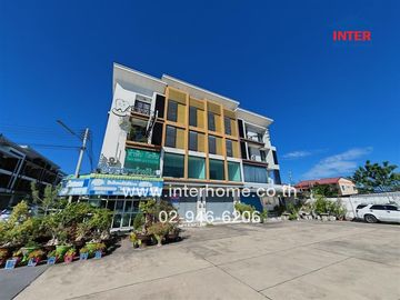 Commercial building 4.5 floors 21.3 sq.w. D complex near Thai Panich Bank, Pinthong Industrial Estate, Expressway No. 7, Motorway, Chao Phraya Surasak