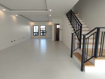 FOR SALE STUNNING MODERN 2 STOREY TRIPLEX HOUSE IN LAS PIÑAS