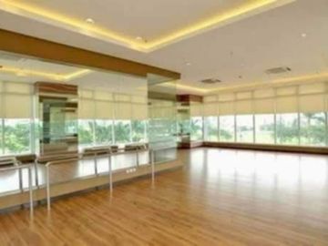 The Trion Towers 2BR Condo Rent to own in BGC walking distance to SM Aura