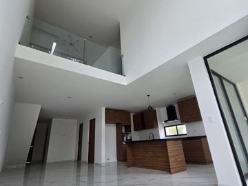 CASA NUEVA EN VENTA PASEO DEL PARQUE MORELIA