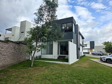 CASA NUEVA EN VENTA PASEO DEL PARQUE MORELIA