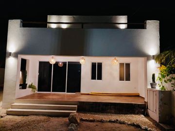 CASA ESTILO MEDITERRANEO EN TELCHAC PUERTO