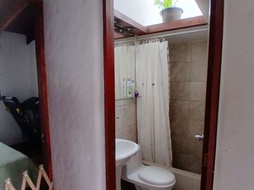 VENDO,  Céntrico e Iluminado Dpto 68mts. 2dorm. 1cochera La Encalada 1789, Surco