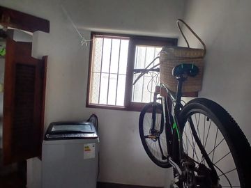 VENDO,  Céntrico e Iluminado Dpto 68mts. 2dorm. 1cochera La Encalada 1789, Surco